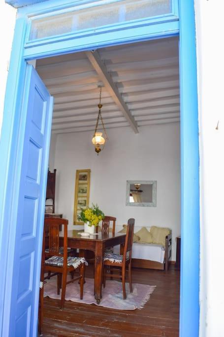 Το Πάνω Σπίτι Της Μαριάνθης Villa Márpissa Exterior photo